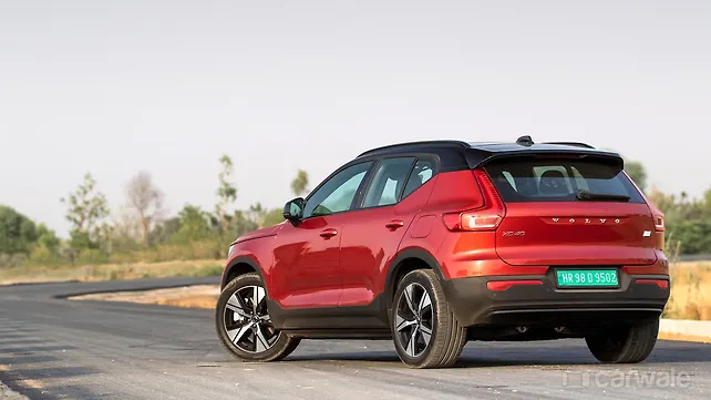 Recharge Volvo XC40 Left Three quarters Rear left three quarters