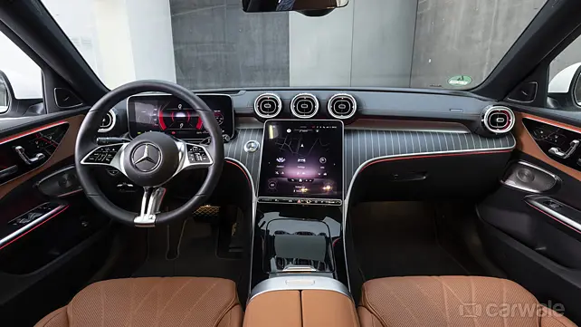 Приборная панель Mercedes-Benz C-Класса Приборная панель Mercedes-Benz C-Класса