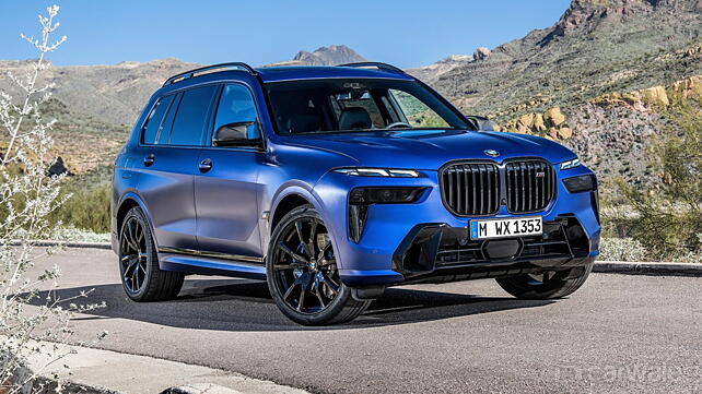 In Pics: 2023 BMW X7 facelift debuts with new iDrive 8 interface, updated  design, News