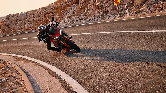 BMW F 900 XR Front View