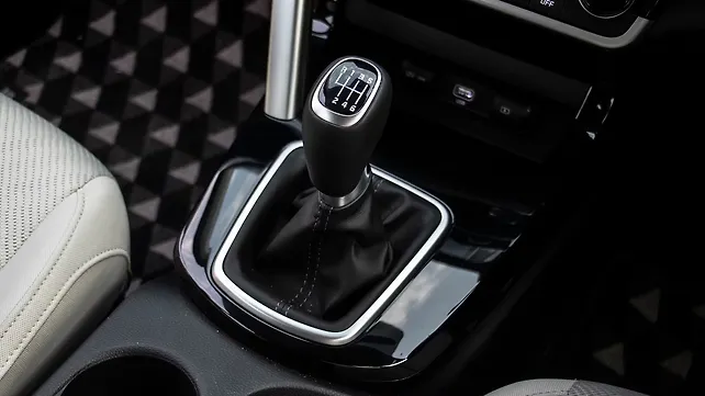 Kia Seltos Gear Shifter/Gear Shifter Stalk Kia Seltos Gear Shifter/Gear Shifter Stalk