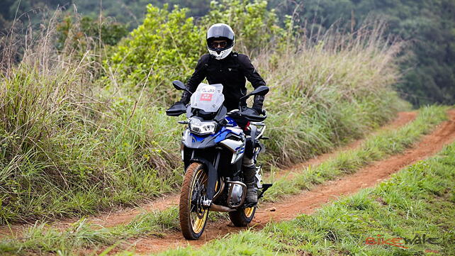 BMW F850 GS action