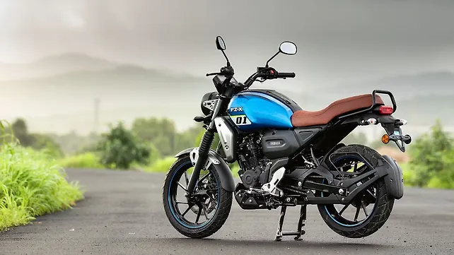 Yamaha FZ X Right Side View Yamaha FZ X Right Side View