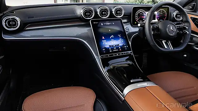 Приборная панель нового C-класса Mercedes-Benz Приборная панель нового C-класса Mercedes-Benz