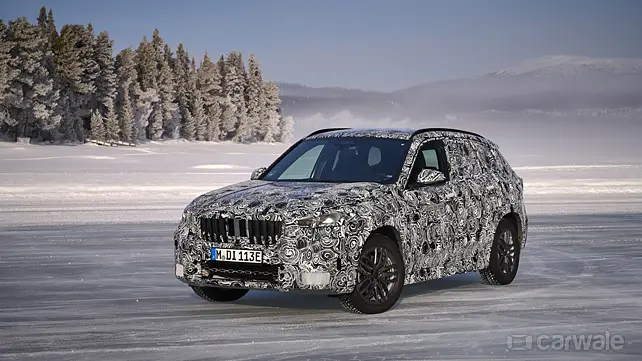 BMW X1 правый передний три четверти BMW X1 правый передний три четверти