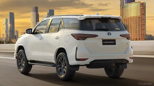 Toyota Fortuner Left Rear Three Quarter Toyota Fortuner Left Rear Three Quarter