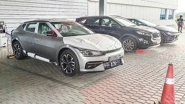 Kia EV6 Правая Передняя Три Четверти Kia EV6 Правая Передняя Три Четверти