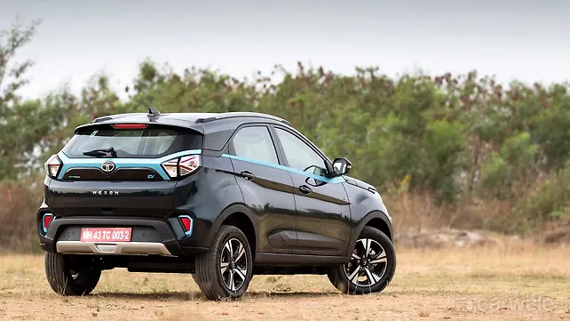 Tata Nexon EV Max, правый задний, три четверти Правая задняя три четверти