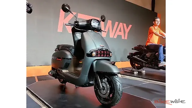 Keeway Sixties 300i Right Front Three Quarter Keeway Sixties 300i Right Front Three Quarter