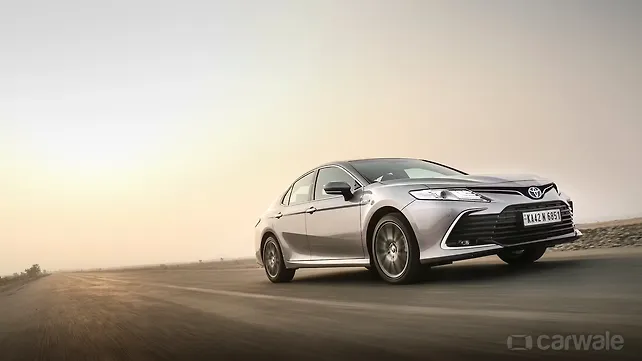 Toyota Camry Левая Передняя Три Четверти Левый передний три четверти