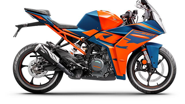 KTM RC 390 [2022] Right Side View