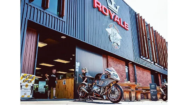 Royal Enfield Continental GT 650 Right Front Three Quarter Royal Enfield Continental GT 650 Right Front Three Quarter