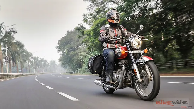 Royal Enfield Classic 350 Action Royal Enfield Classic 350 Action