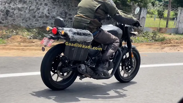 Royal Enfield Hunter 350 Right Rear Three Quarter Royal Enfield Hunter 350 Right Rear Three Quarter