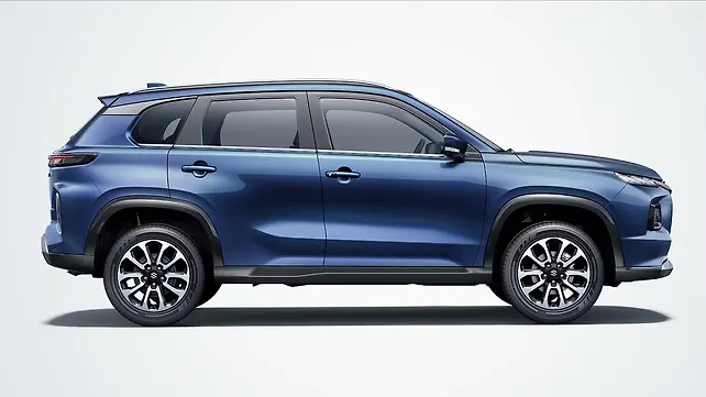 Maruti Suzuki Grand Vitara Right Side View Maruti Suzuki Grand Vitara Right Side View