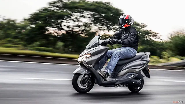 Suzuki Avenis 125 Left Side View Suzuki Avenis 125 Left Side View
