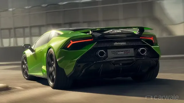 Lamborghini Huracan Evo задний левый три четверти Lamborghini Huracan Evo задний левый три четверти