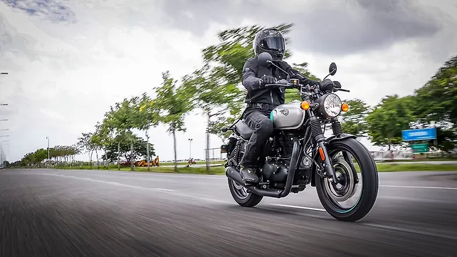 Royal Enfield Hunter 350 Right Side View