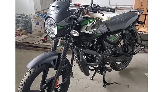 Bajaj Left Front Three Quarter Bajaj Left Front Three Quarter