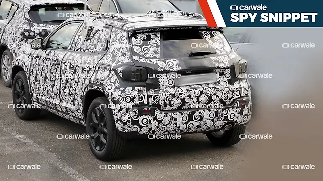 Jeep Compact SUV Левый задний три четверти Jeep Compact SUV Левый задний три четверти