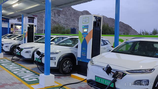 CESL installs solar-powered EV charging station in Ladakh - CarWale