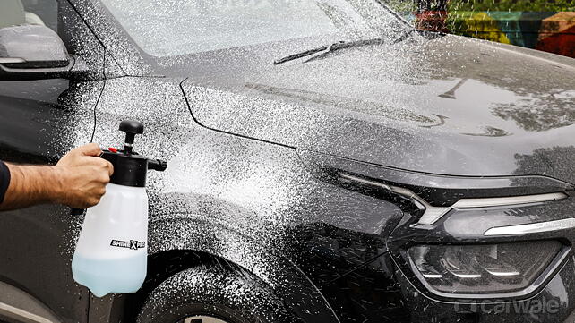Sonax Winterbeast - WASTING MONEY or INVESTING in my EV with expensive  screen wash? Smell & review 