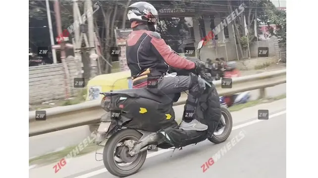 Ather 450X Gen 3 Right Side View Ather 450X Gen 3 Right Side View