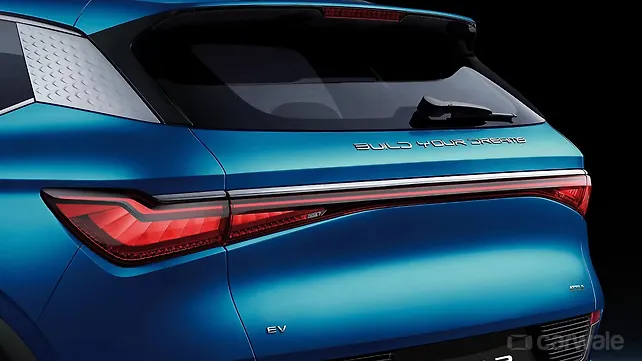 BYD Atto 3, вид сзади BYD Atto 3, вид сзади