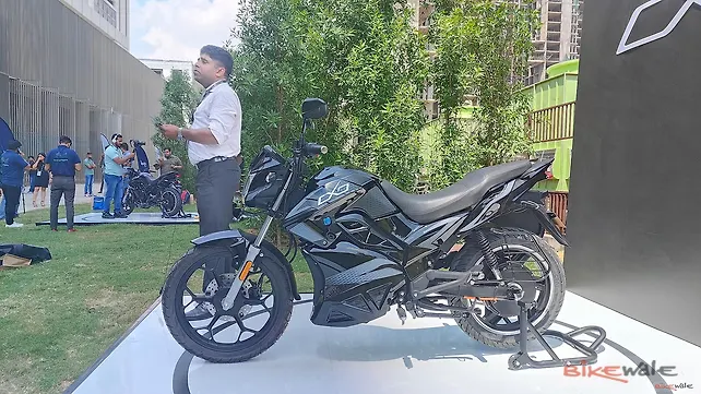 TVS Apache RTR 160 Left Side View TVS Apache RTR 160 Left Side View