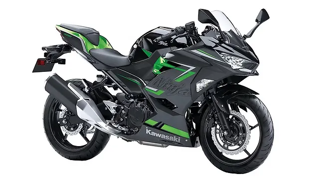 Kawasaki Ninja 400 Right Front Three Quarter