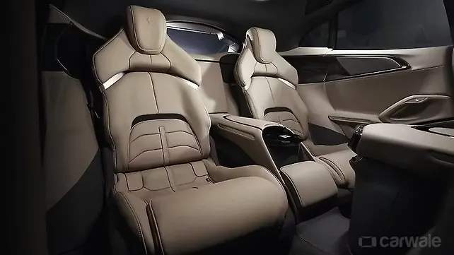 Задние сиденья внедорожника Ferrari Purosangue Задние сиденья внедорожника Ferrari Purosangue