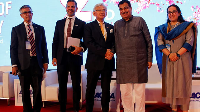 Nitin Gadkari, Union Minister for Road Transport and Highways With ACMA Leadership