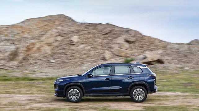 Maruti Suzuki Grand Vitara Left Side View