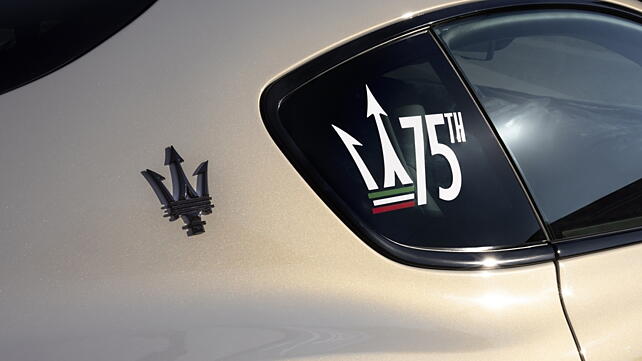 Стекло заднего стекла Maserati GranTurismo