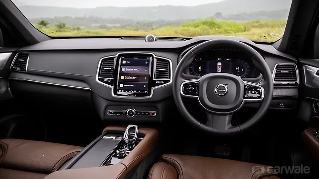 Приборная панель Volvo XC90 Приборная доска