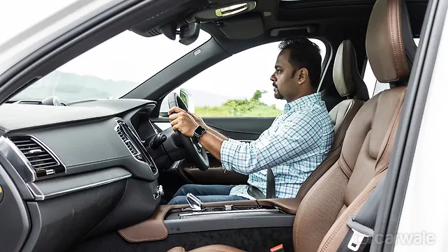 Сиденья переднего ряда Volvo XC90 Места в первом ряду