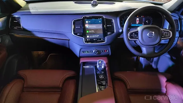 Приборная панель Volvo XC90 Приборная панель Volvo XC90
