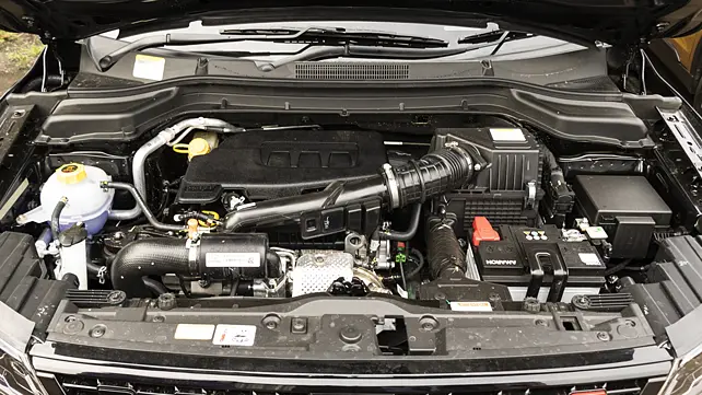 Mahindra XUV300 Turbo Sportz Engine Shot Mahindra XUV300 Turbo Sportz Engine Shot