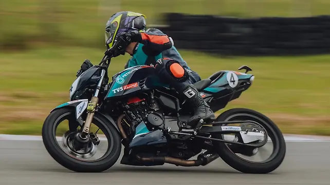 TVS Apache RTR 200 4V Left Side View