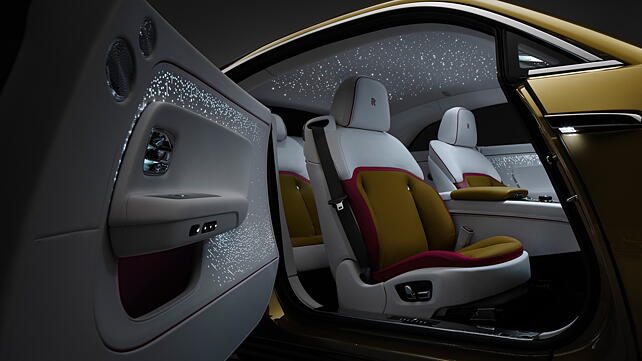 Rolls-Royce  Front Row Seats