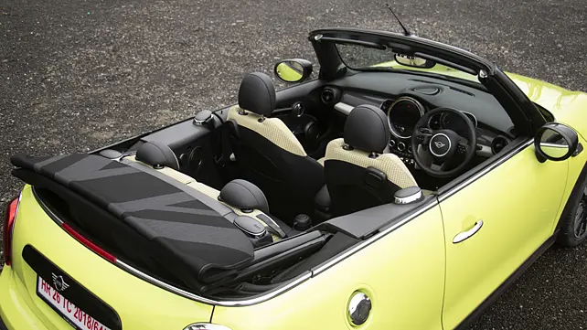 MINI Cooper Convertible Right Rear Three Quarter