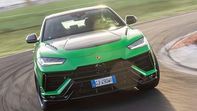 Lamborghini Urus Performante, вид спереди
