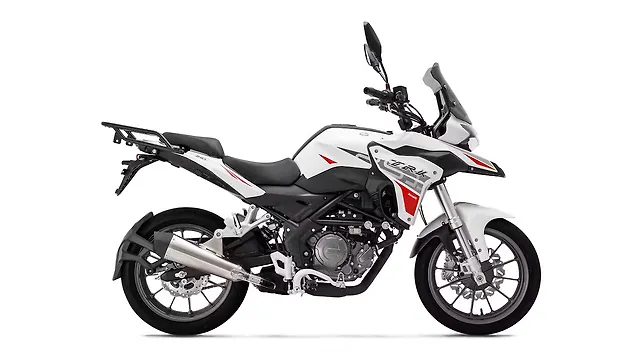 Benelli TRK 251 Right Side View Benelli TRK 251 Right Side View