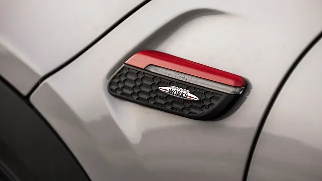 Переднее крыло MINI Cooper JCW Переднее крыло MINI Cooper JCW