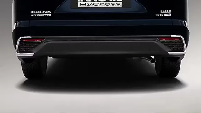 Бампер задний Toyota Innova Hycross Бампер задний Toyota Innova Hycross