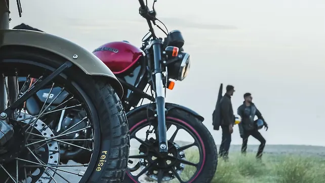 Royal Enfield Himalayan Right Side View