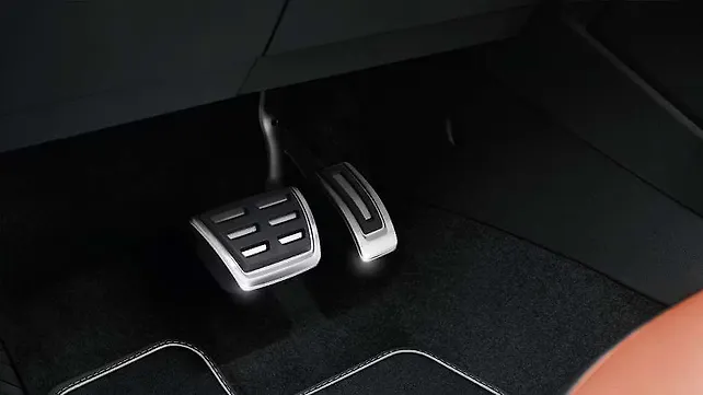 Volkswagen Tiguan Pedals/Foot Controls