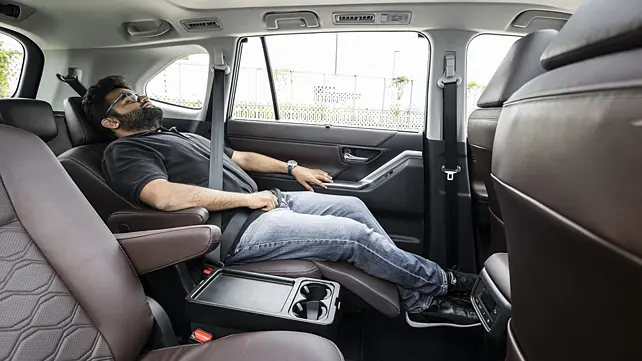 Toyota Innova Hycross Second Row Seats Toyota Innova Hycross Second Row Seats