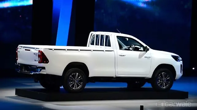 Toyota Hilux Right Side View Toyota Hilux Right Side View