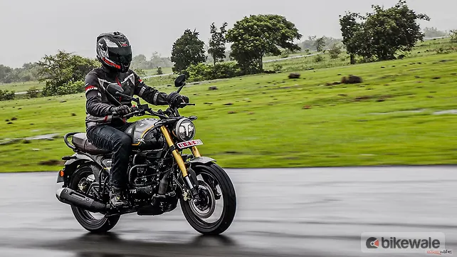 Yamaha MT 15 V2 Right Side View Yamaha MT 15 V2 Right Side View